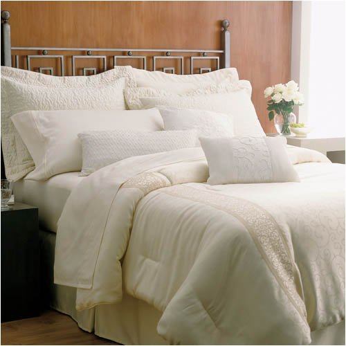 Martex Brentwood Gold Label Super Standard Size Hotel Pillow Set (2 Jumbo Pillows)